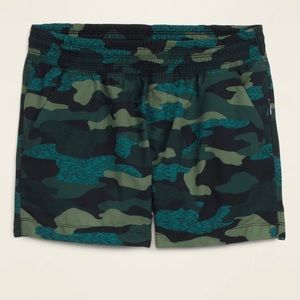 NWOT old navy camo high rise shorts large